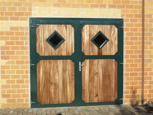 Porte d'écurie en 2 parties,
