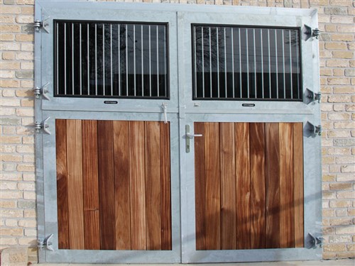 Porte d'écurie avec fenêtre pivotante, 240 L x 220 H cm