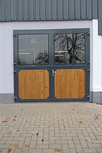 Porte d'écurie avec fenêtre pivotante, 240 B x 300 H cm
