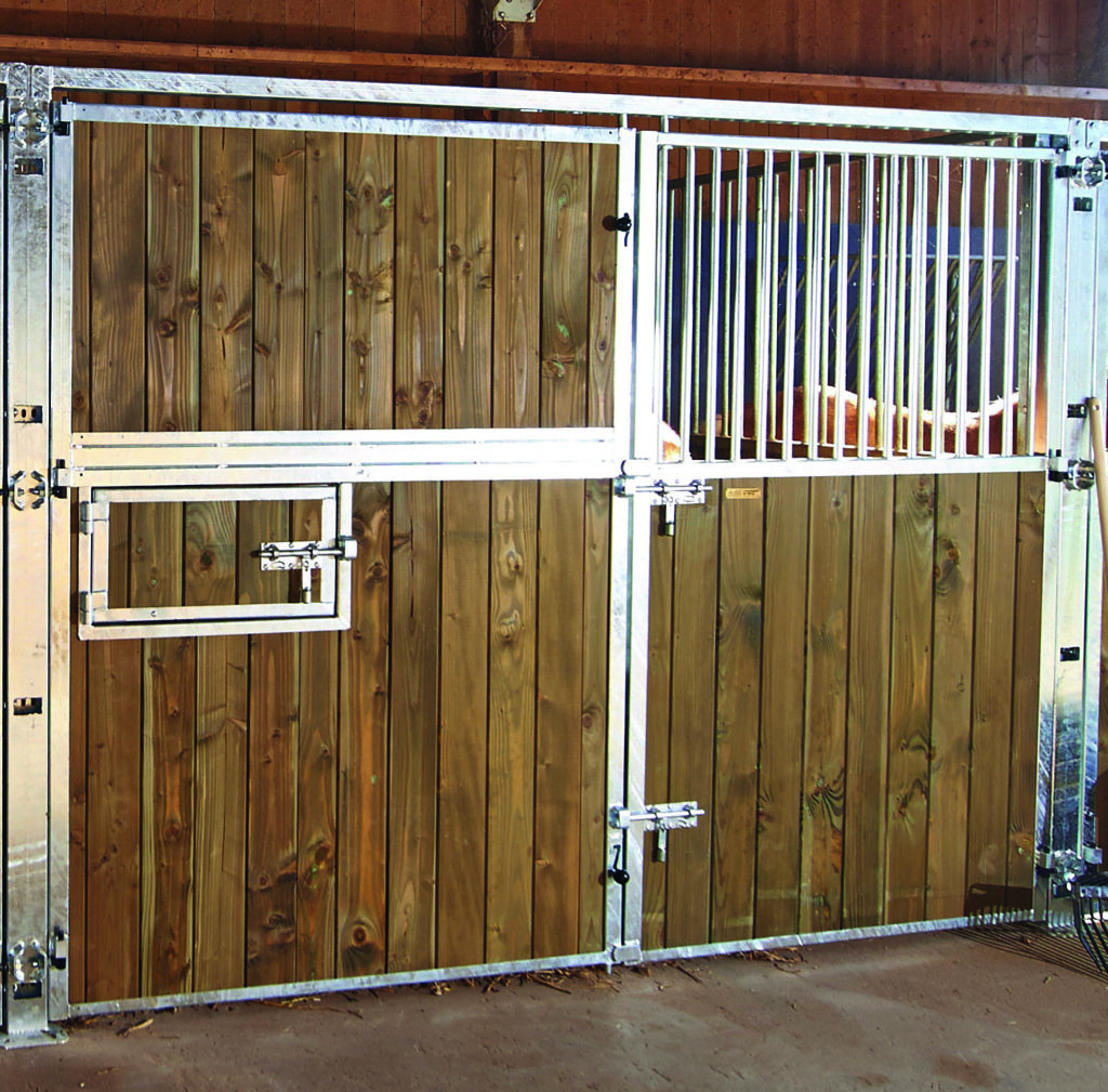 Façade de box ouvrante pleine bois/barreaudée